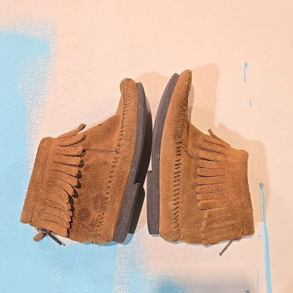 Minnetonka Kids 7 Brown Fringe‎ Moccasins Boots Suede Zip Ankle Stained Shoes